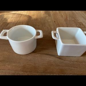 Square and round ramekins - 12 each